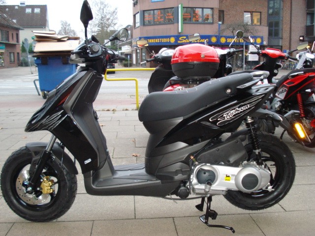 piaggio e roller 125